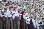 Ar aptuveni 18 000 dalībnieku uzstāšanos Mežaparka Lielajā estrādē noslēdzas XXV Vispārējie latviešu Dziesmu un XV Deju svētki 10