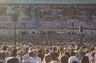 Ar aptuveni 18 000 dalībnieku uzstāšanos Mežaparka Lielajā estrādē noslēdzas XXV Vispārējie latviešu Dziesmu un XV Deju svētki 18