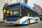 Trešdien, 16. oktobrī, Rātslaukumā pirmo reizi Baltijā tika demonstrēts autobuss, kas darbojas ar ūdeņraža tehnoloģijām 1