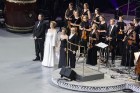 Arēnā Rīga izskan koru olimpiādes 1. Zvaigžņu koncerts 14