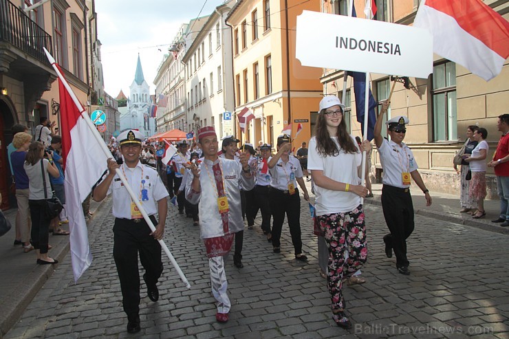Pasaules koru olimpiādes gājiens Rīgas ielās norīt lielās ovācijās 128271