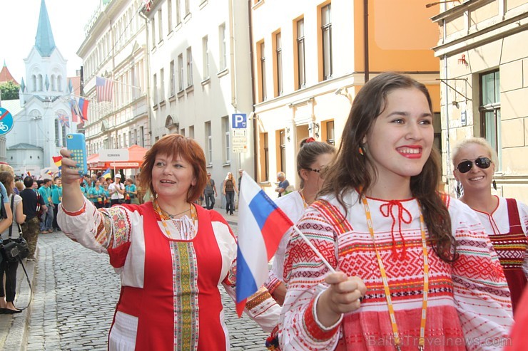 Pasaules koru olimpiādes gājiens Rīgas ielās norīt lielās ovācijās 128300