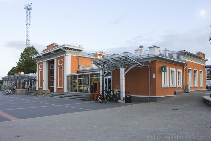 Siguldas dzelzceļa stacija ir galvenā sabiedriskā transporta mītne Siguldā 135227
