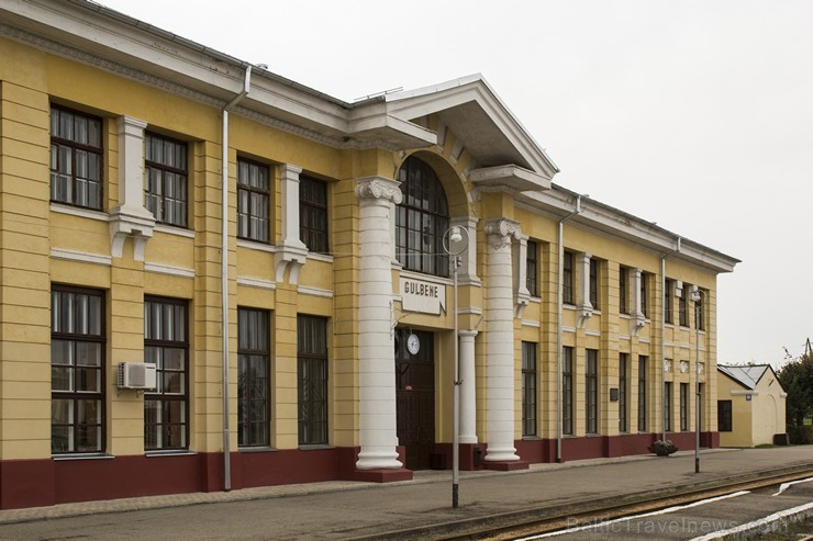 Gulbenes dzelzceļa stacija ir viena no lielākajām un greznākajām dzelzceļa staciju ēkām Latvijā 135577