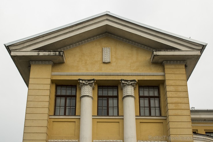 Gulbenes dzelzceļa stacija ir viena no lielākajām un greznākajām dzelzceļa staciju ēkām Latvijā 135592