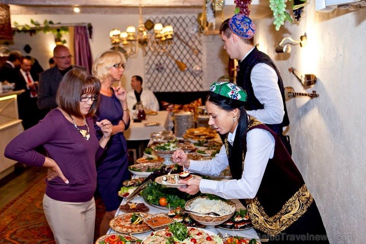 2014. gada rudenī Rīgā tika atvērts jauns uzbeku nacionālās virtuves restorāns Uzbegims, kur ēdienus gatavo tikai uzbeku pavāri, izmantojot tradicionā 135619