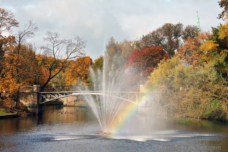 Travelnews.lv izbauda oktobra krāsas un rudenīgos Rīgas skatus, apskatot dažas no apmeklētākajām vietām pilsētas centrā, ko iemīļojuši gan tūristi gan 136077
