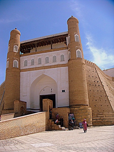 Samanīdu mauzolejs, Arka cietoksnis - Buhāras valdnieku mītnes vieta, Bolo Hauz Mošeja. Apmeklējām Poi Kaljana monumentālo arhitektūras kompleksu, Ulu 136363
