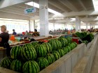 Austrumu tirgus... uzbeki spēj arbūzus pat tuksnesī audzēt. 19