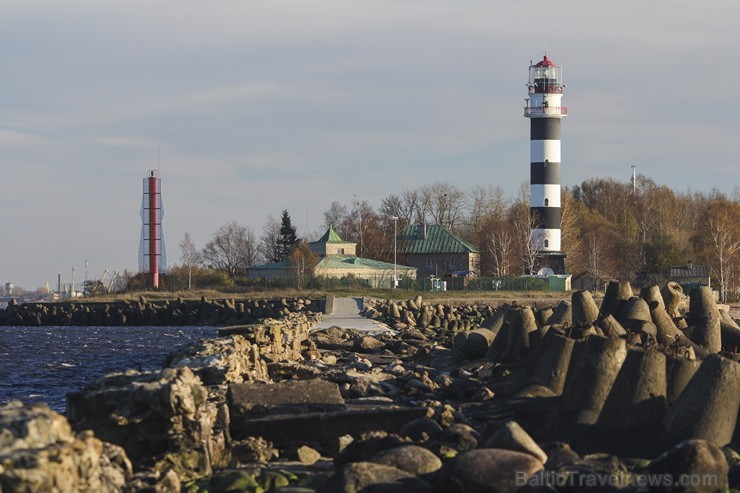 Raibu vēsturi piedzīvojusi Daugavgrīvas bāka, kas rāda ceļu Rīgā ienākošajiem kuģiem. 136729