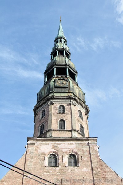 Rīgas Svētā Pētera baznīca ir viena no vecākajām un vērtīgākajām viduslaiku arhitektūras celtnēm Baltijā. Tā atrodas Rīgas vēsturiskajā centrā, kas 19 137220