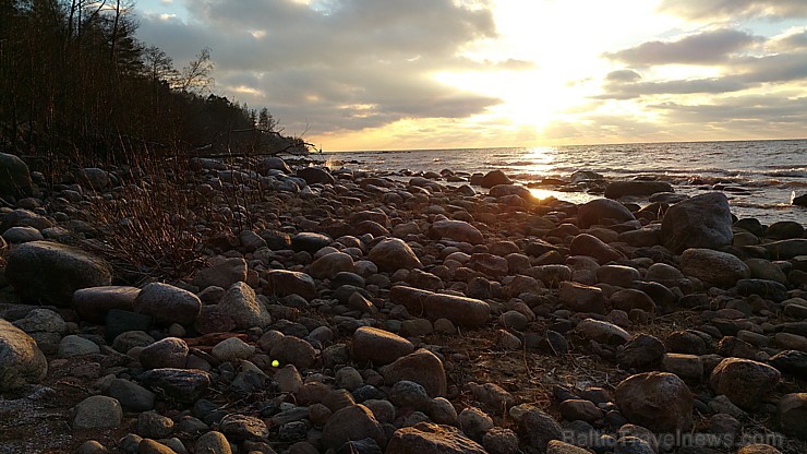 Viens no skaistākajiem Latvijas pārgājiena maršrutiem Vidzemes jūrmalā ir Tūja - Veczemju klintis 166994