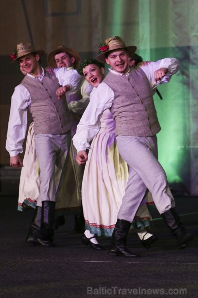 Piektais deju festivāls «Sasala jūrīna» Saulkrastos pulcē dejotājus no visas Latvijas 171088