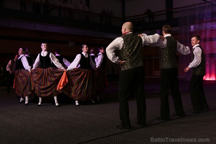 Piektais deju festivāls «Sasala jūrīna» Saulkrastos pulcē dejotājus no visas Latvijas 171129