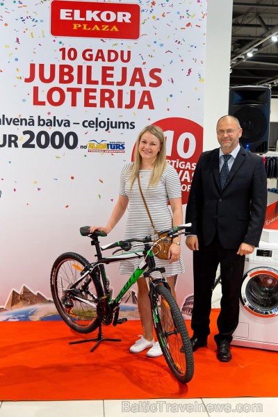 Akcijas «ELKOR PLAZA 10 gadi» uzvarētāja iegūst galveno balvu, kura ir ceļojums no tūroperatora Alida Tours 2.000 eiro vērtībā 180930