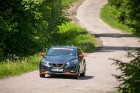 Konkursā «Latvijas Gada auto 2018» noritējis pirmais testa brauciens 12