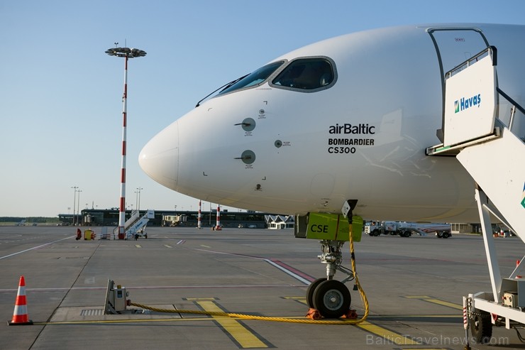 Lidosta «Rīga» un «Airbaltic» medijiem atrāda savu infrastruktūru un gaisa floti 202178