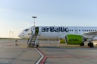 Lidosta «Rīga» un «Airbaltic» medijiem atrāda savu infrastruktūru un gaisa floti 17