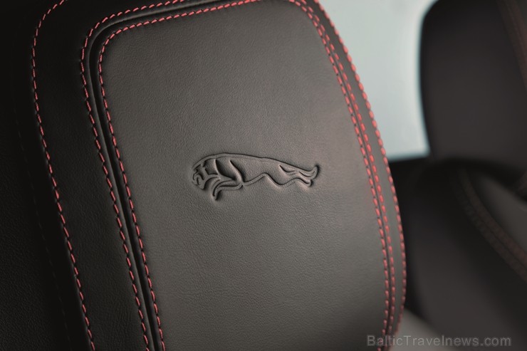 Prezentēts jaunākais Jaguar modelis «E-PACE» 202307