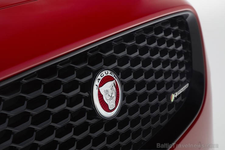 Prezentēts jaunākais Jaguar modelis «E-PACE» 202310