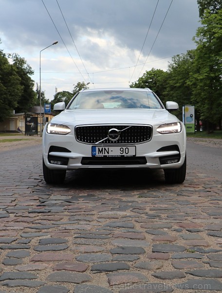 Travelnews.lv ar jauno Volvo V90 Cross Country apceļo Latgali 205506