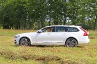 Travelnews.lv ar jauno Volvo V90 Cross Country apceļo Latgali 59