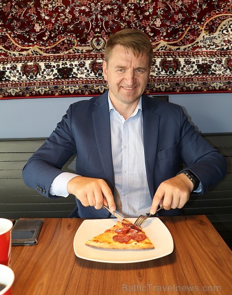 Mēbeļu namā tiek atklāta picēriju tīkla «Pica Lulū» jaunā ēstuve 206003