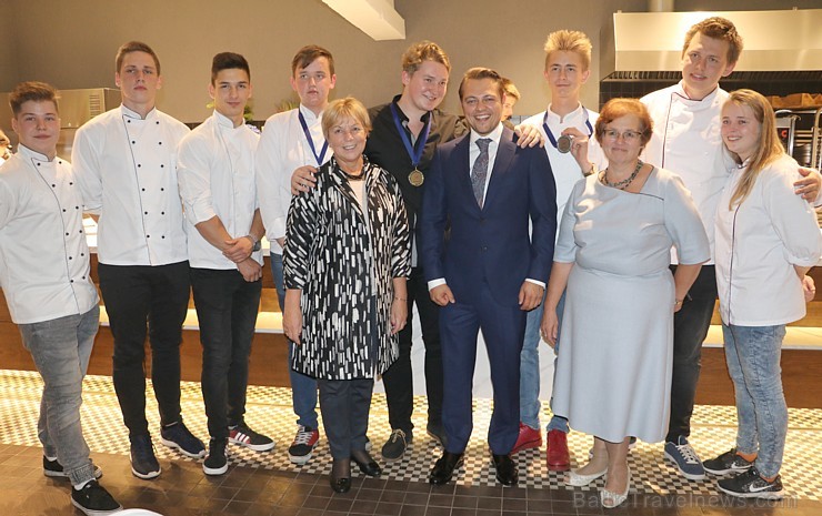 «Riga Food 2017» ietvaros «Pavāru klubs» noskaidro 2017.gada labāko pavāru un pavārzelli 206527