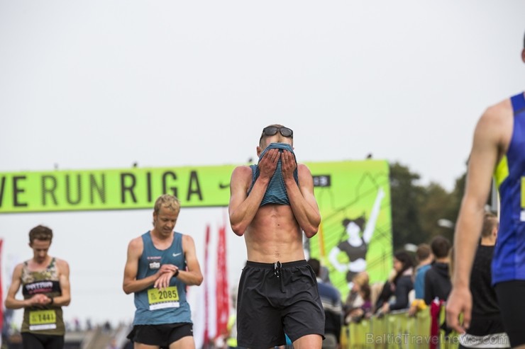 Rīgas centrā notiekošajā rudens skrējienā «We Run Riga» dalību ņem vairāk nekā 9000 skrējēju 206808