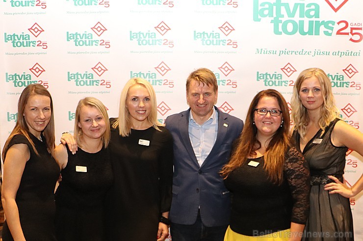 Tūrisma firma «Latvia Tours» skaisti svin 25 gadu jubileju piecu zvaigžņu viesnīcā 207540