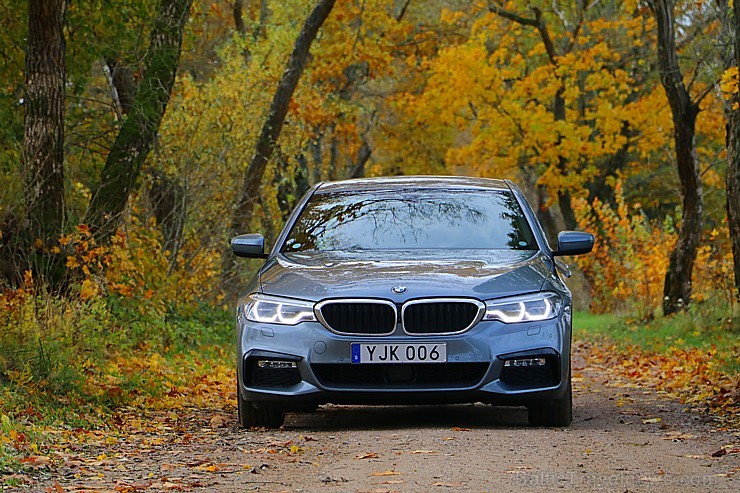 Travelnews.lv apceļo rudenīgo Latviju ar jauno un jaudīgo BMW 5401 208962