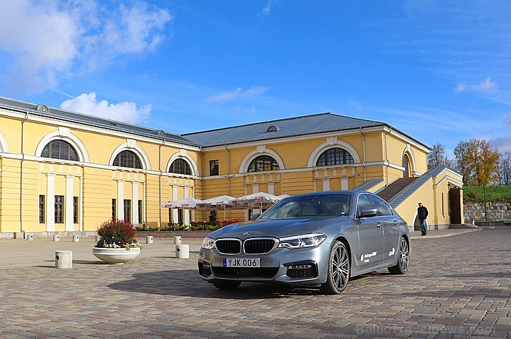 Travelnews.lv apceļo rudenīgo Latviju ar jauno un jaudīgo BMW 5401 208974