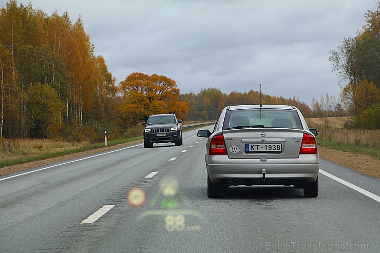 Travelnews.lv apceļo rudenīgo Latviju ar jauno un jaudīgo BMW 5401 208991