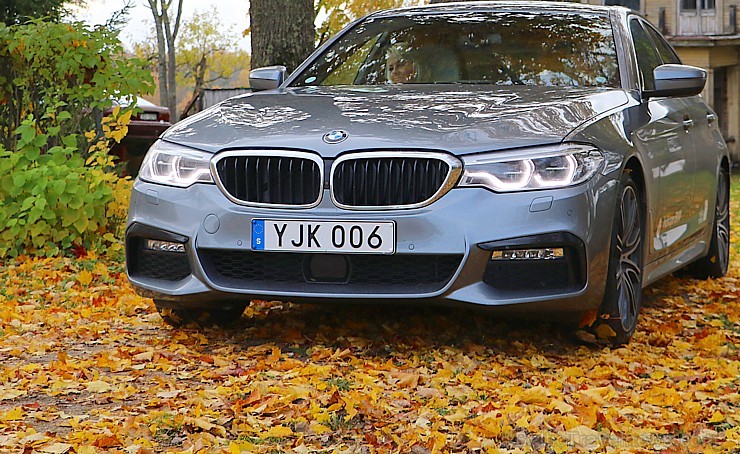 Travelnews.lv apceļo rudenīgo Latviju ar jauno un jaudīgo BMW 5401 209003