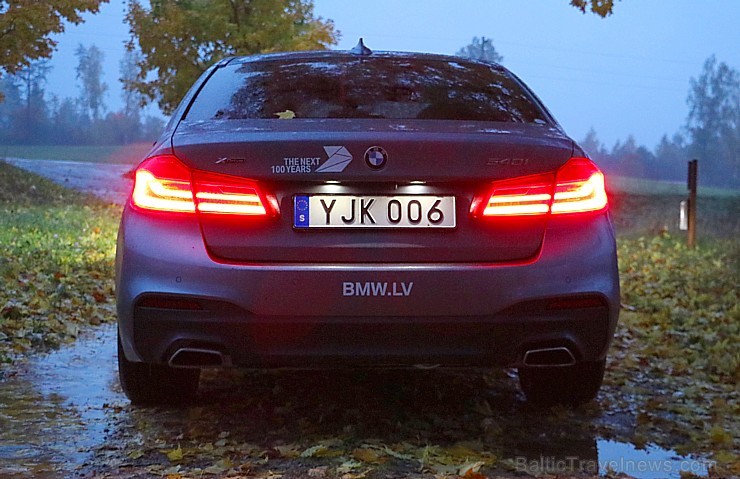 Travelnews.lv apceļo rudenīgo Latviju ar jauno un jaudīgo BMW 5401 209005