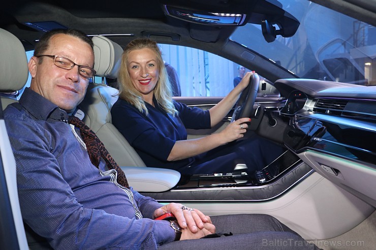 Latvijā 18.10.2017 tiek prezentēts jaunais luksus klases automobilis īpašai ceļošanai - Audi A8 209176