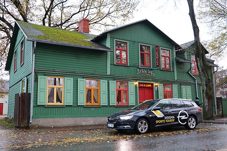 Travelnews.lv apceļo rudenīgo Latviju ar jauno, ekonomisko un ietilpīgo Opel Insignia Sport Tourer 210033