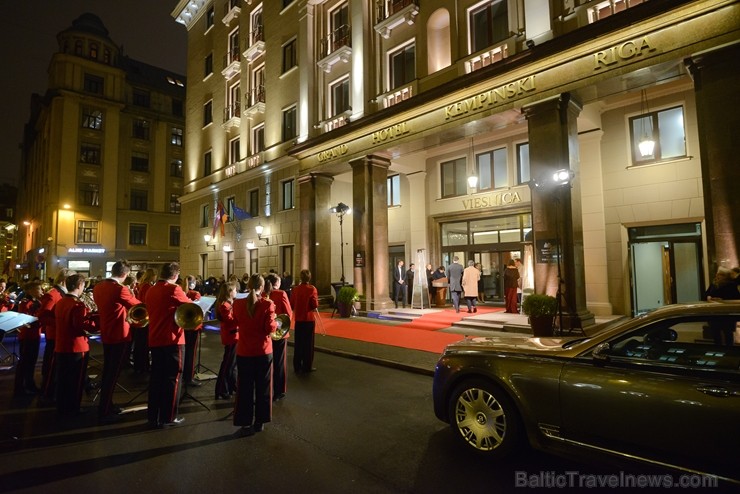 Rīgā oficiāli atklāj jaunu 5 zvaigžņu viesnīcu «Grand Hotel Kempinski Riga» 211886