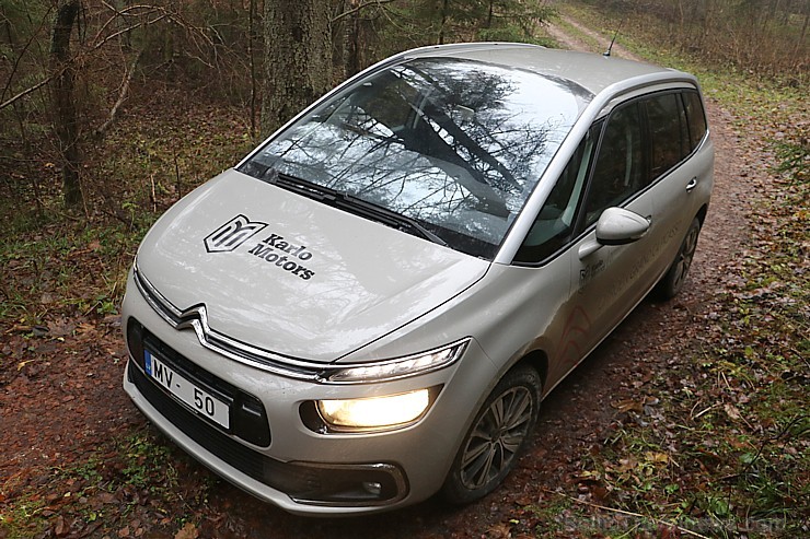 Travelnews.lv apceļo miglaino Latgali ar jauno Citroën Grand C4 Picasso 211994