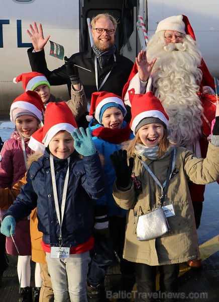 Ar somu lidsabiedsabiedrības «Finnair» lidmašīnu 5.12.2017 Rīgā ielido Ziemassvētku vecītis no Lapzemes 212292
