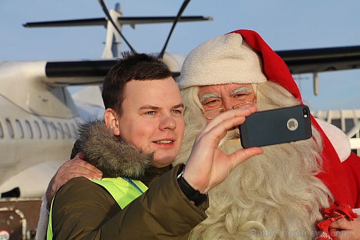 Ar somu lidsabiedsabiedrības «Finnair» lidmašīnu 5.12.2017 Rīgā ielido Ziemassvētku vecītis no Lapzemes 212301
