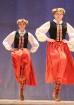Ogres Kultūras centrā 16.12.2017 dejo jauniešu un bērnu studija Pīlādzītis un TDA Ogre 81