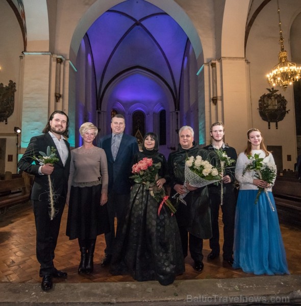 Rīgā izskan tradicionālais Ineses Galantes Ziemassvētku koncerts 213444