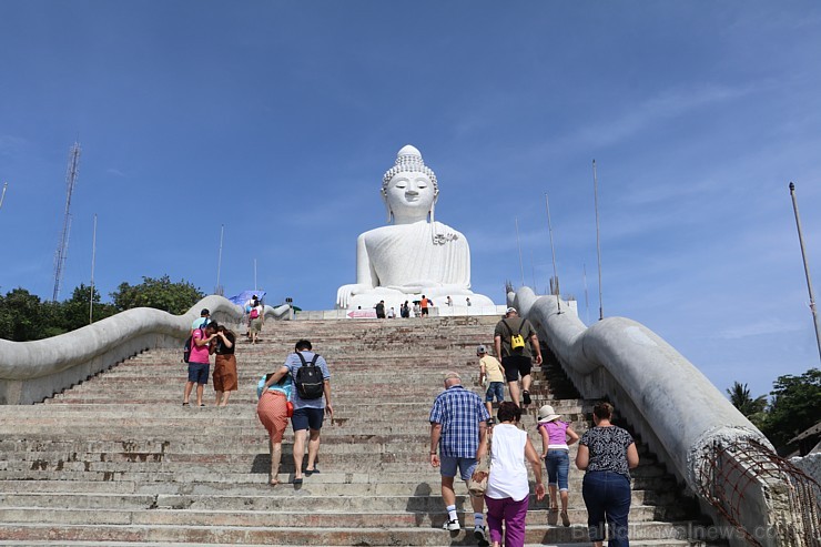 Travelnews.lv kopā ar «365 brīvdienas» un «Turkish Airlines» apmeklē slaveno statuju «Sēdošais Buda» Puketas salā 214069