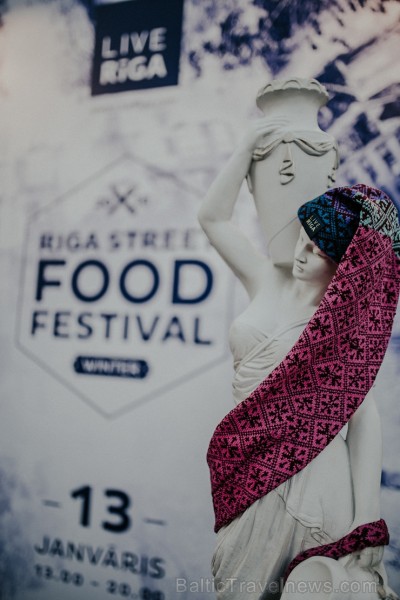 Rīgas «Street Food» festivāla laikā īpaši apmeklēta bija gardumu pilnā «Aqua Luna» telts 214847