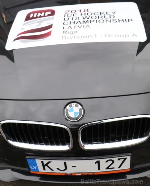 Autonoma «Sixt Latvija» piešķir 22.03.2018. BMW zīmola automašīnu Latvijas hokeja izlases galvenajam trenerim Bobam Hārtlijam 219621
