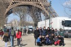 Travelnews.lv novēro ikdienas «jezgu» pie Eifeļa torņa Parīzē 21