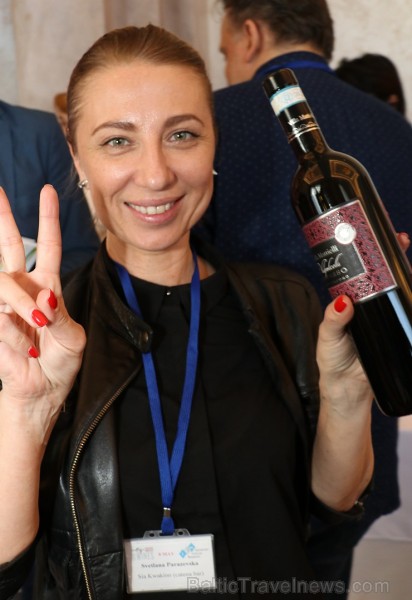 Vīna pazinēji 8.05.2018 iepazīst «Simply Italian Great Wines» prezentētos vīnus no Itālijas, ko organizē «B2B Baltic Travel» un «International Event & 222400