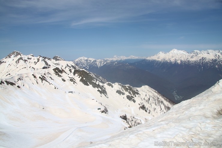 Travelnews.lv izbauda Soču kalnu ainavas no «Rosa Khutor» slēpošanas trasēm 222625