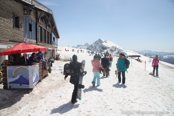 Travelnews.lv izbauda Soču kalnu ainavas no «Rosa Khutor» slēpošanas trasēm 222633